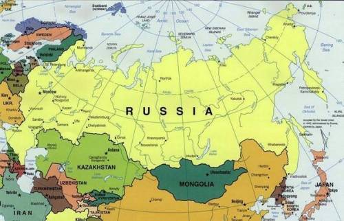 How many countries does russia share a border with?