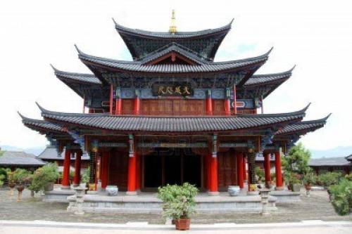 Which of these is a feature of Chinese architecture?

O Tripartite arches
O Colonnade entrances
O Fl