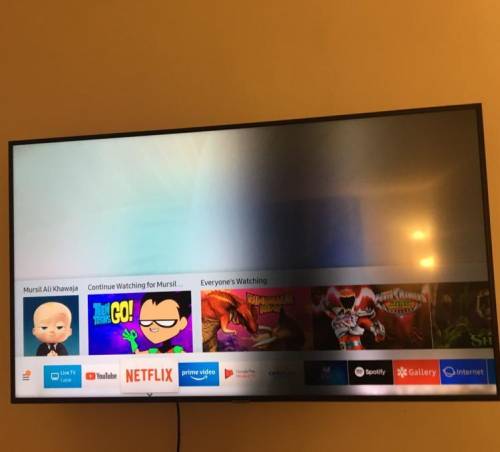 What should I do with the TV? How can I resolve this problem? Please help.