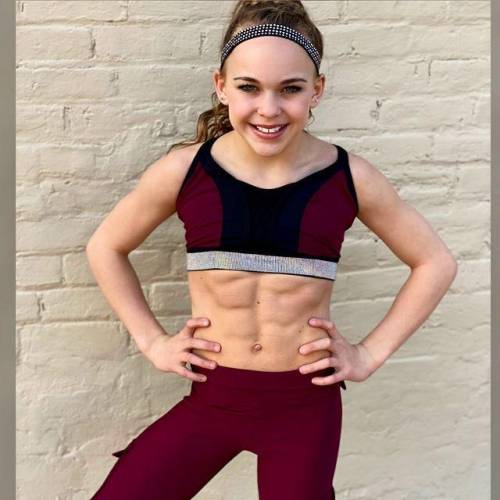 This is lyzabrooks mom speaking dose my daughter have abs??