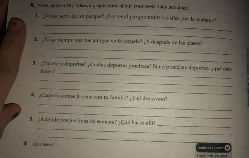 Spanish textbook page. Please help I’m in urgent need of getting this done